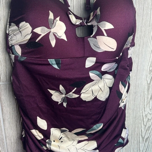 Women Athleta swimming top size small - Picture 2 of 6